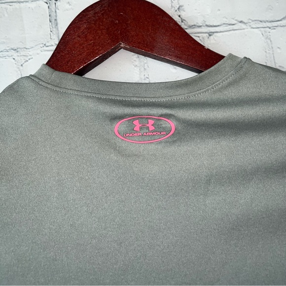 under armour heat gear gray & pink shirt size YMD - Picture 6 of 6